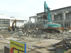 山方中学校 校舎 解体工事_解体施工中