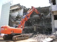 城里町 桂支所庁舎 解体工事_解体施工中