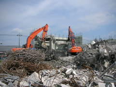 城里町 桂支所庁舎 解体工事_解体施工中